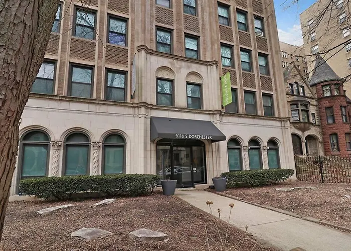 1Br Prime Hyde Park Apartment - Dorchester 201