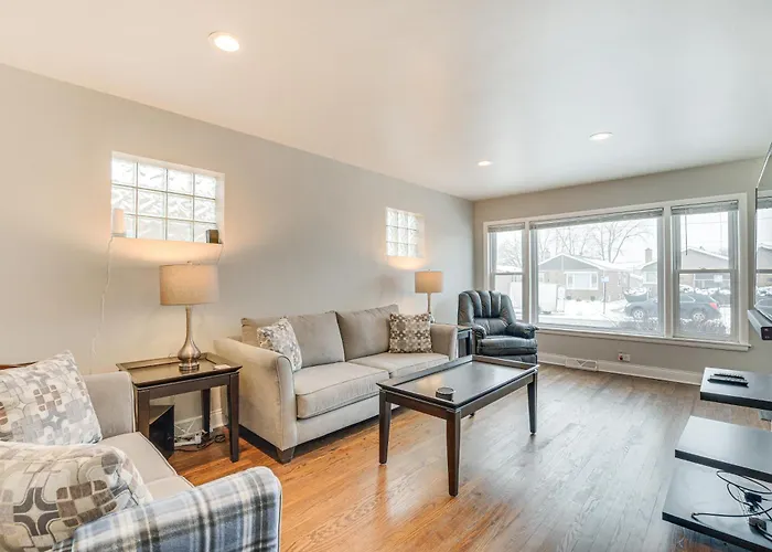 Chicago Rental Home Southside, 19 Mi To Downtown!