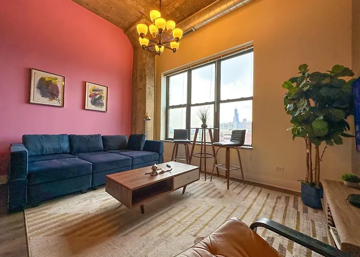 Modern 2Br Loft With Amazing City Skyline View And Optional Parking For 8 Guests Near Mccormick Place And Soldier Field