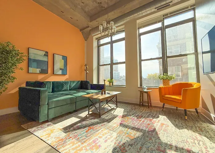 Chicago 2Br City Retreat With Optional Parking And Gym Access Near Mccormick Place And Soldier Field