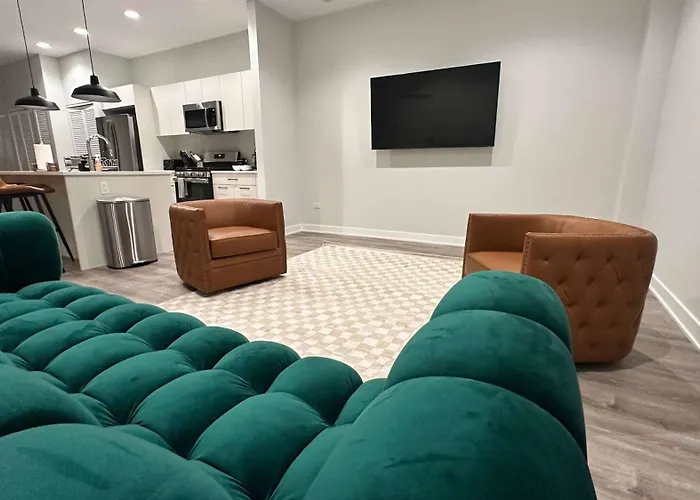 New Built Apartment Sleeps 8