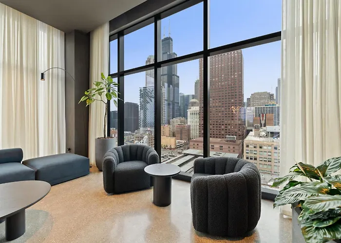 Lux 3 Bed 3 Bath High Rise With Gym & Amenities