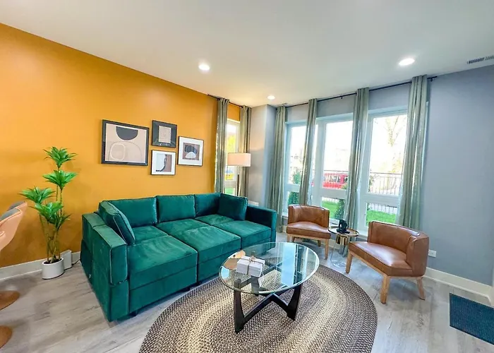 Spacious 3Br Family Oasis Sleeps 8 With Free Parking Near Medical District, Douglas Park And University Of Illinois Chicago