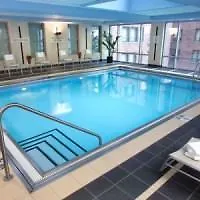 Courtyard By Marriott Chicago Magnificent Mile
