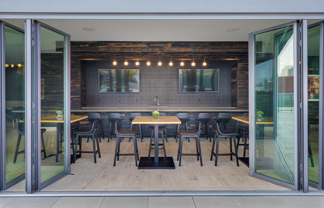 Level - Old Town Hotel Chicago