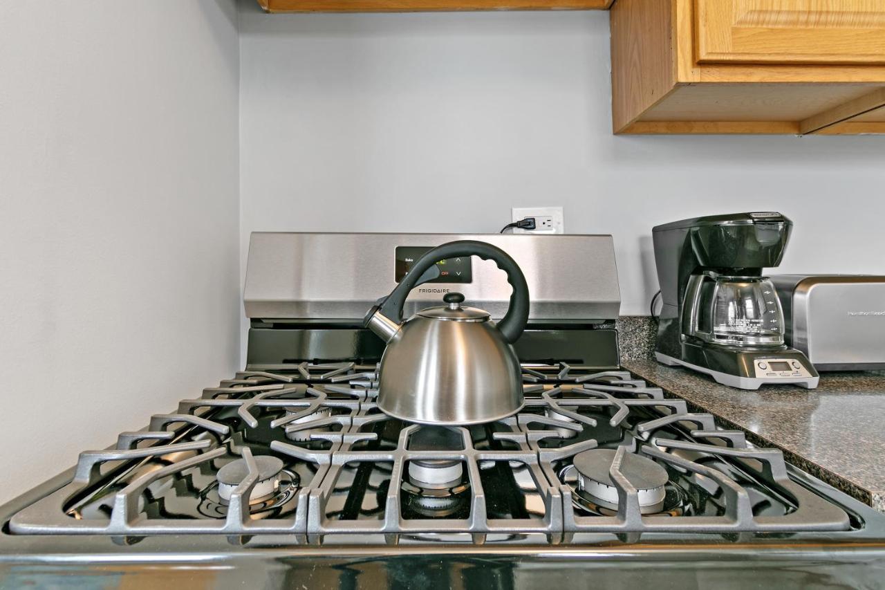 Captivating 1br With Full Kitchen - Belmont I4 Chicago