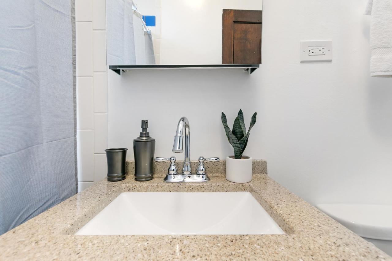 Captivating 1br With Full Kitchen - Belmont I4 Apartment *