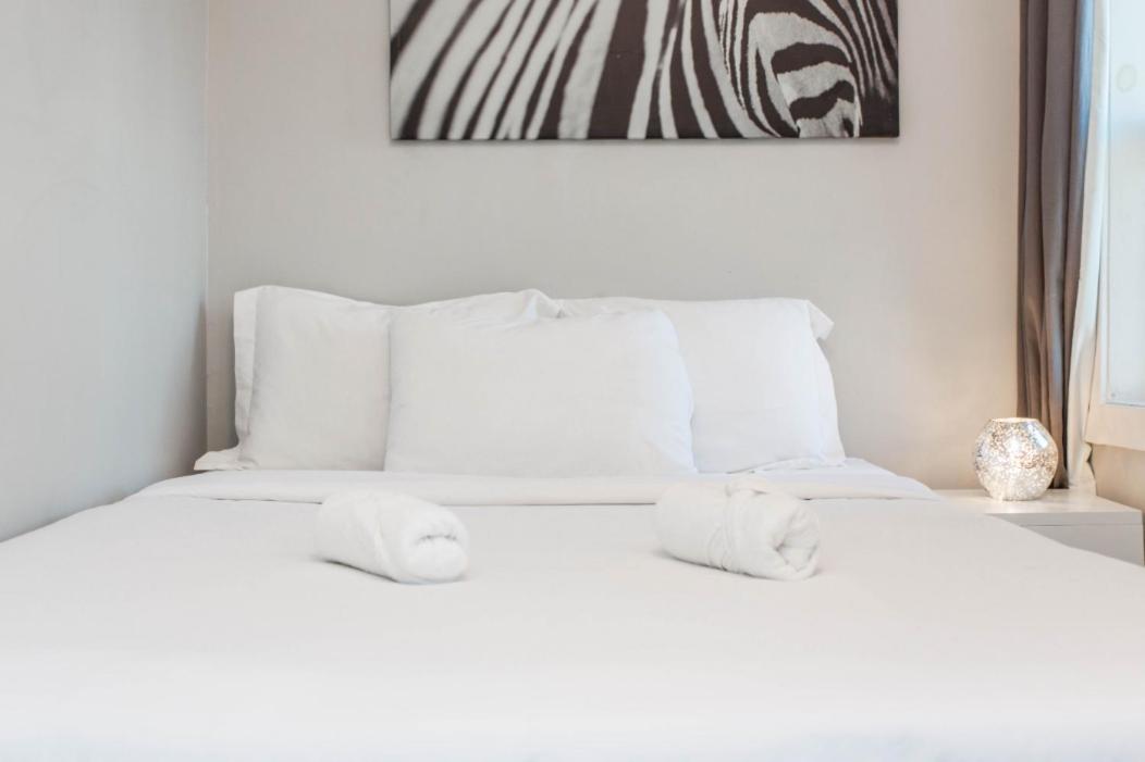 Appartement The Double Play - 1 Min Walk To Wrigley! Spacious 2br - Perfect For Cubs Fans!