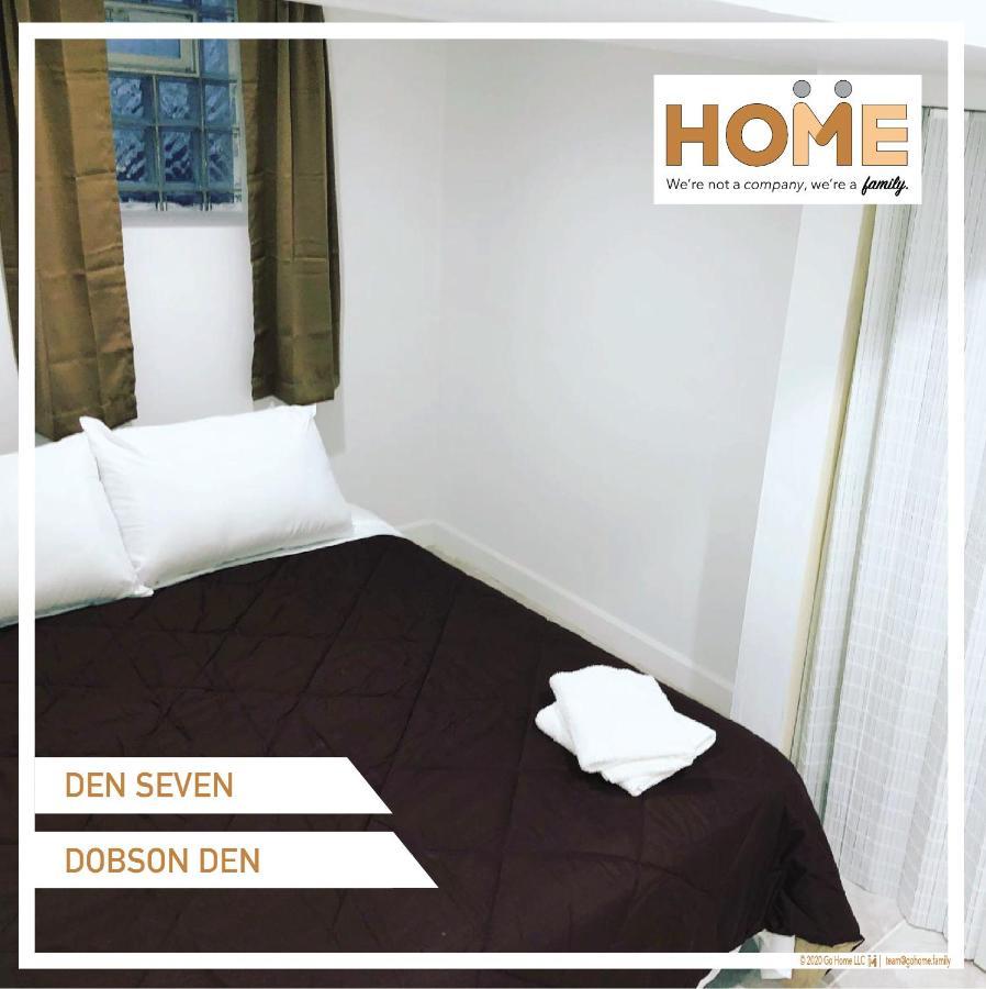 Dobson Den * Chicago