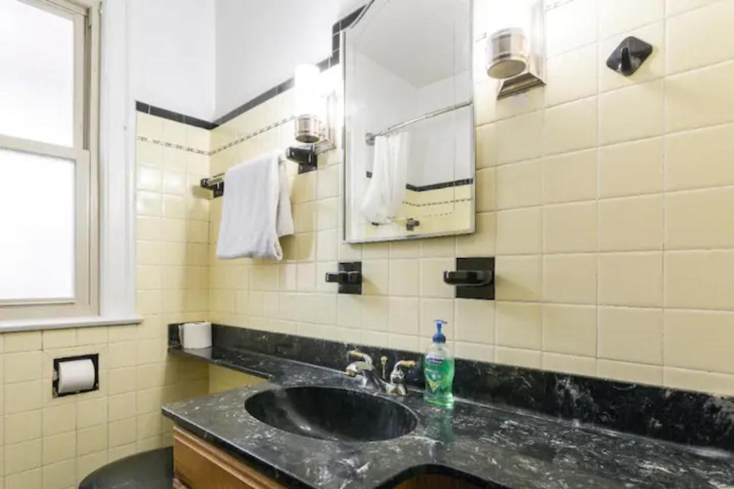 Guest house Cornell House