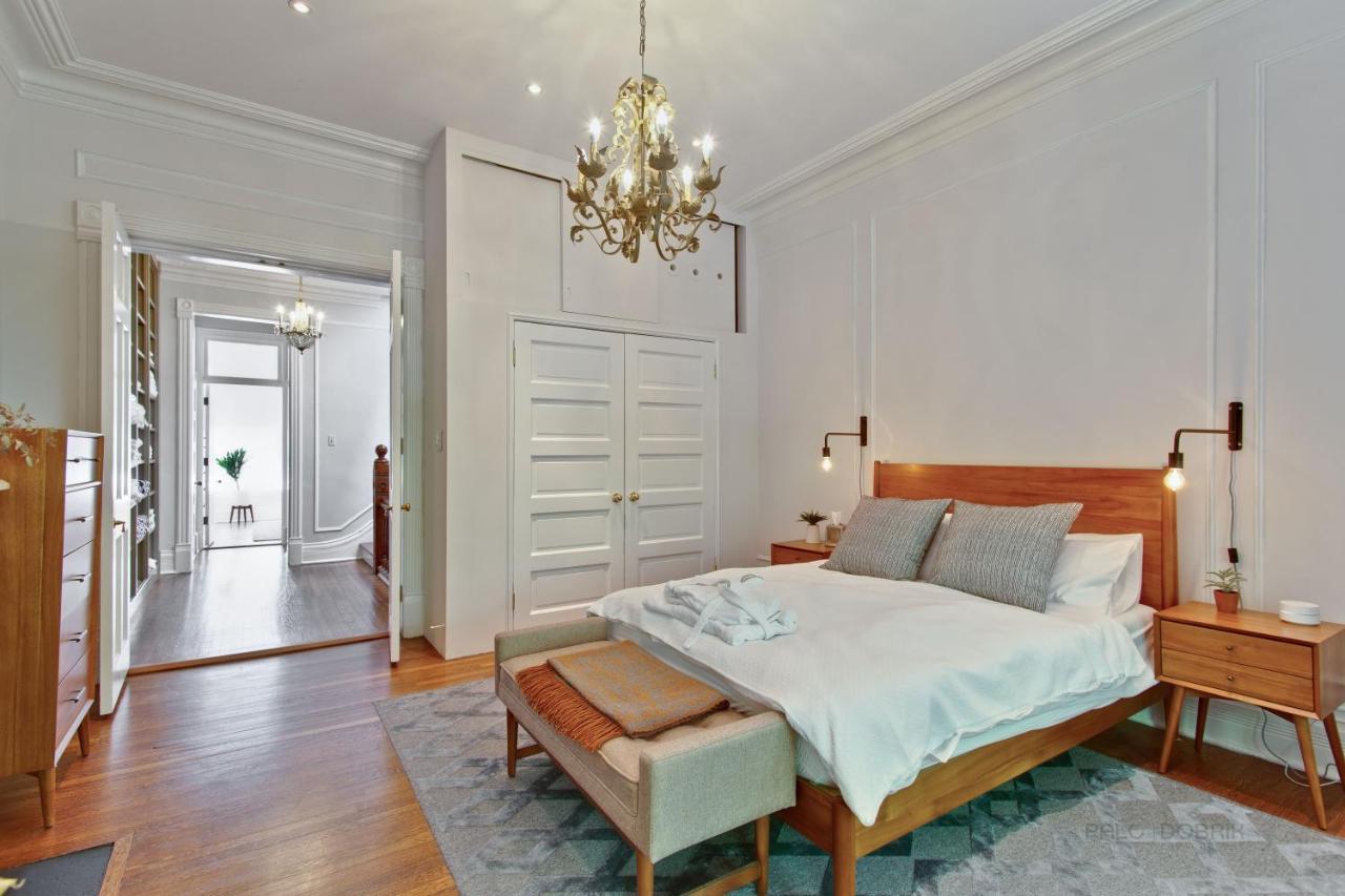 Holiday home Historic Luxury Townhouse In Downtown *