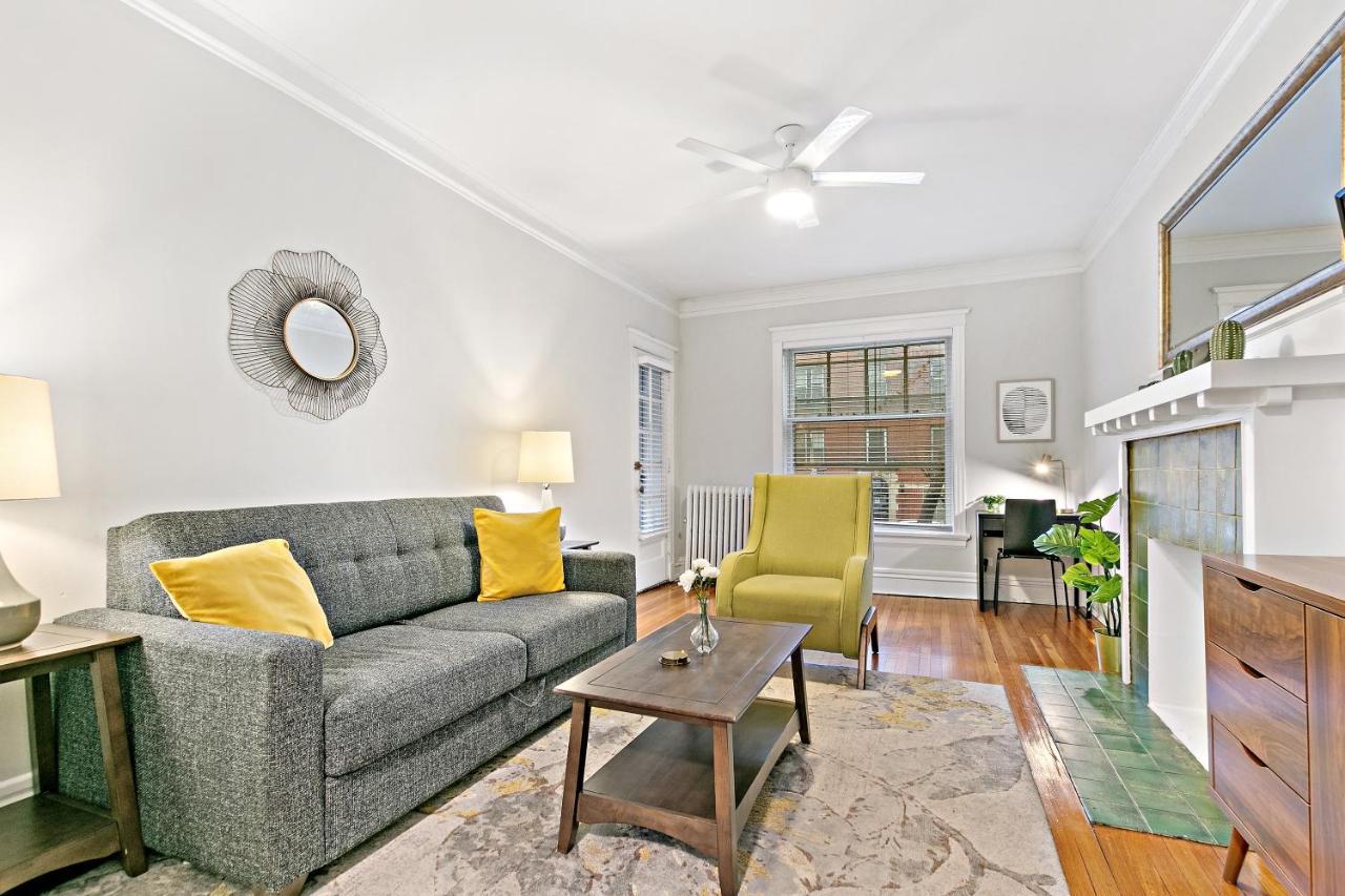 Indulging 2br In Festive Boystown - Buckingham 1 Apartment