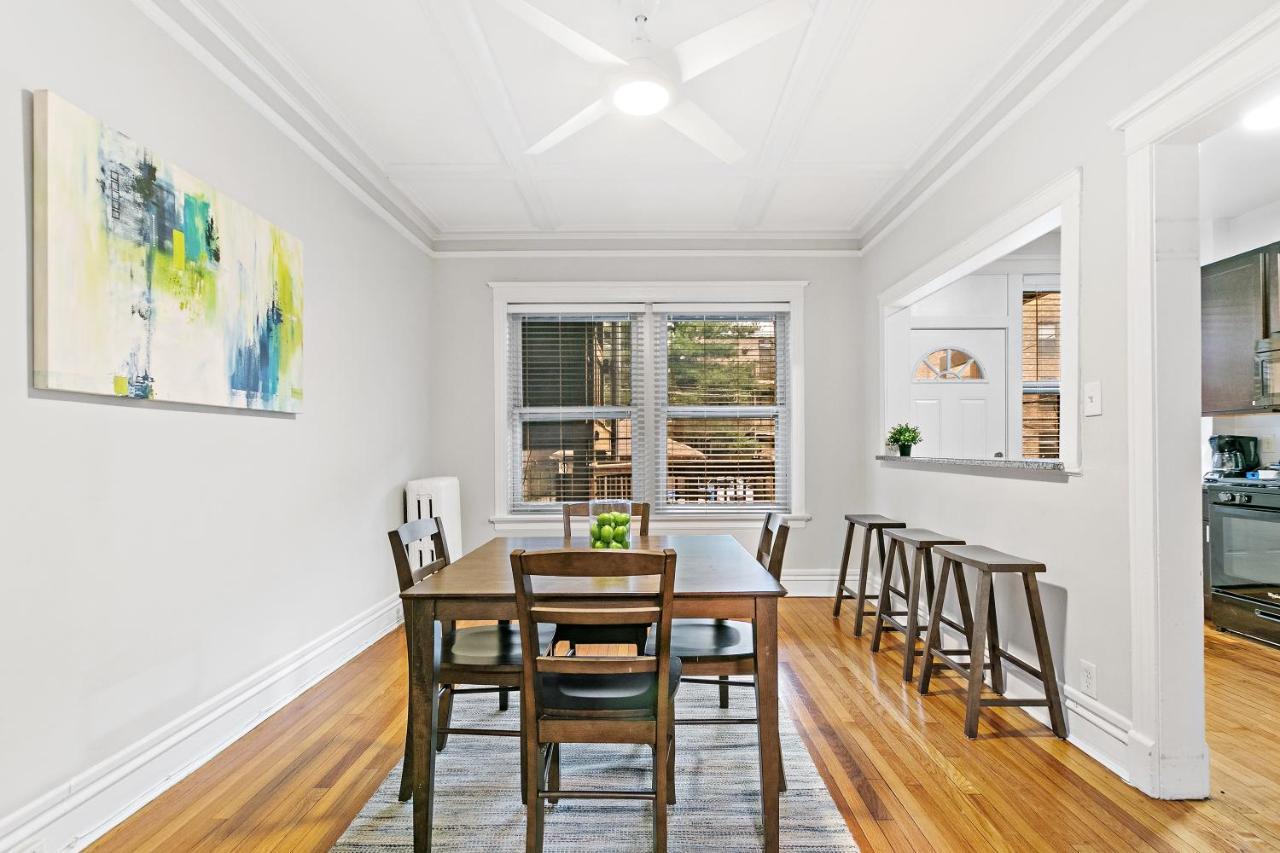 Indulging 2br In Festive Boystown - Buckingham 1