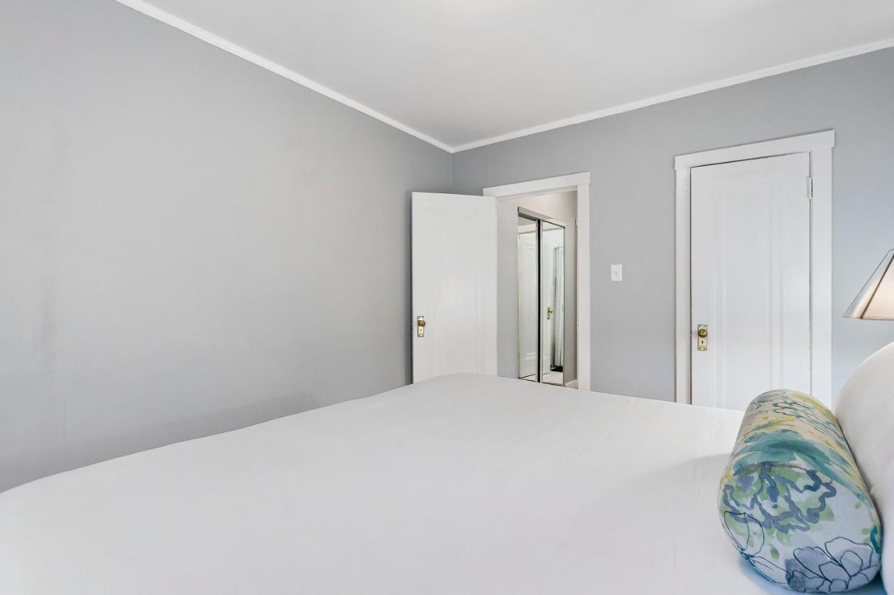 1-bedroom Cozy & Modish - Marshfield W2 Rep