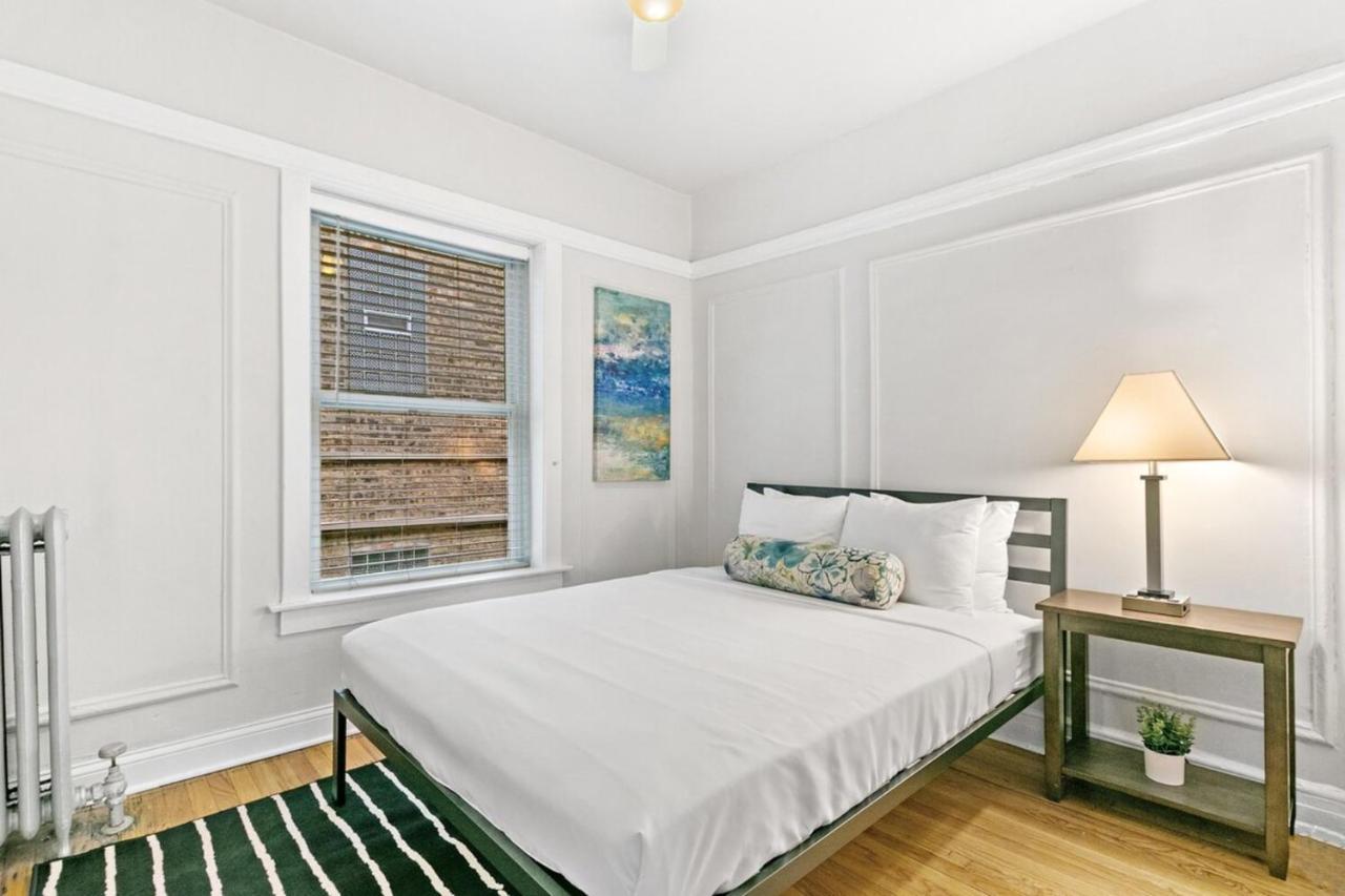 Convenient 2br Close To Shops, Dining, Loyola - Lunt 2s Apartment Chicago