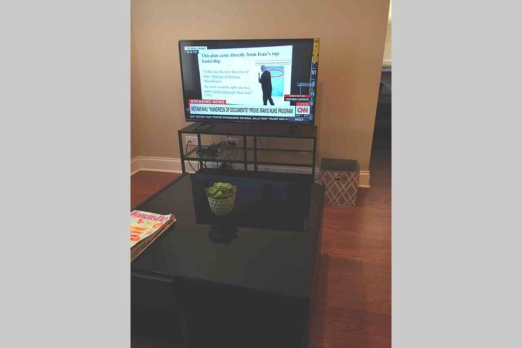 Entire Modern 2 Bedroom * Chicago