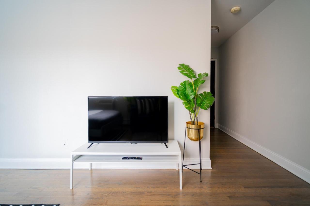 Comfy And Complete Studio Apt Near Boystown - Oakdale 317 Rep Chicago