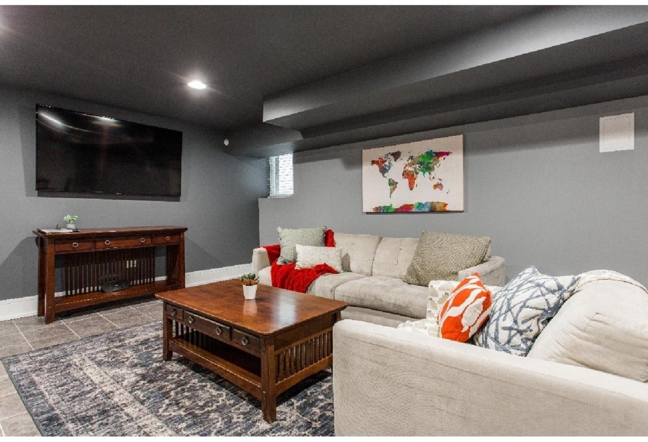 Forrestville Ave Large Apartment Chicago