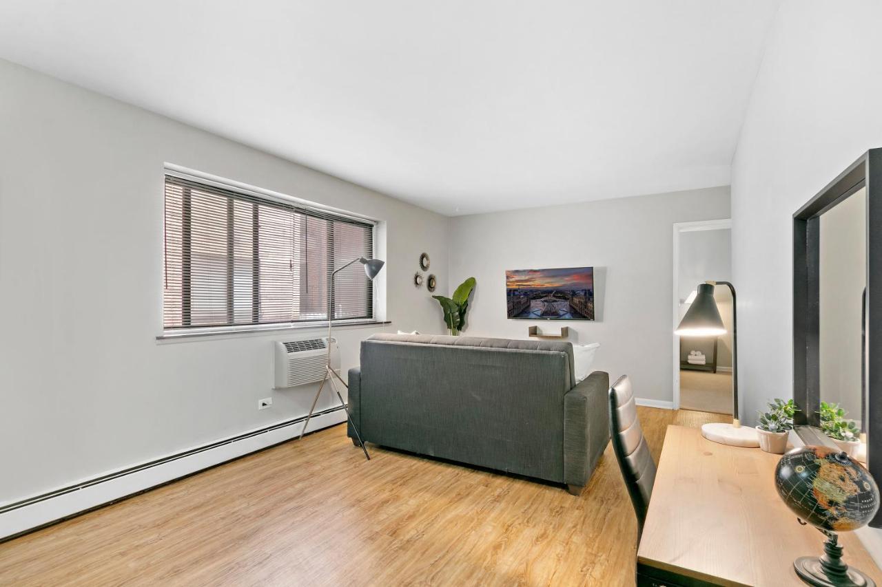 Stunning 1br At Center Of Lakeview - Oakdale 211 Appartement *