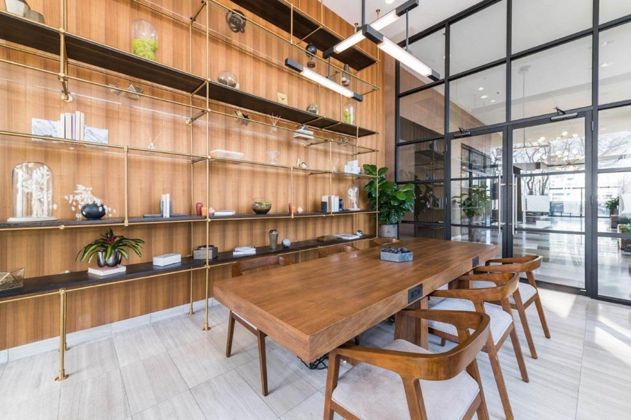 Luxury Downtown Hotel Chicago