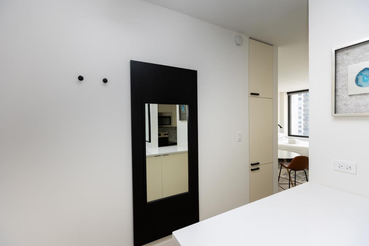 21 East - Chic Dt Apts With Rooftop By Zencity