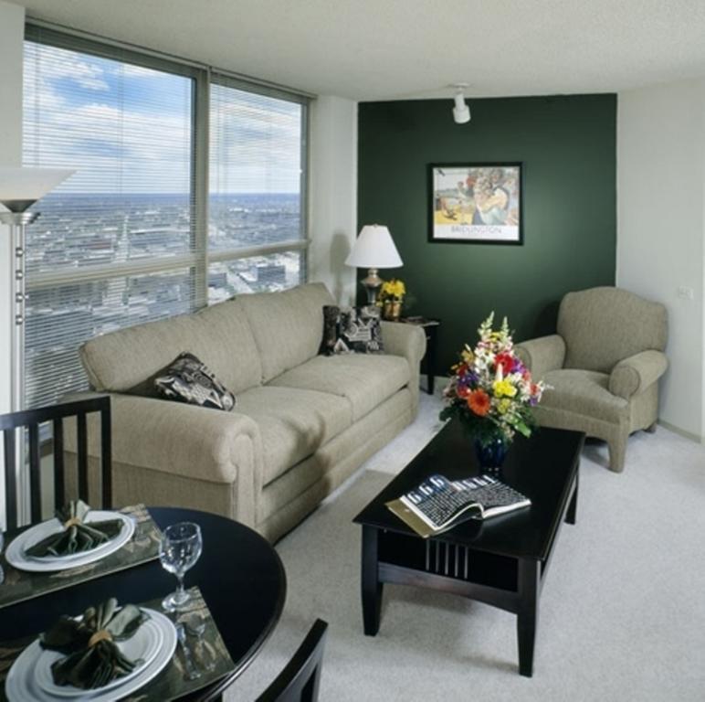 Apart-hotel Corporate Suites Network - 555 W. Madison Chicago