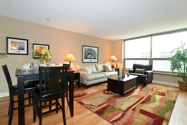 Apart-hotel Corporate Suites Network - 555 W. Madison
