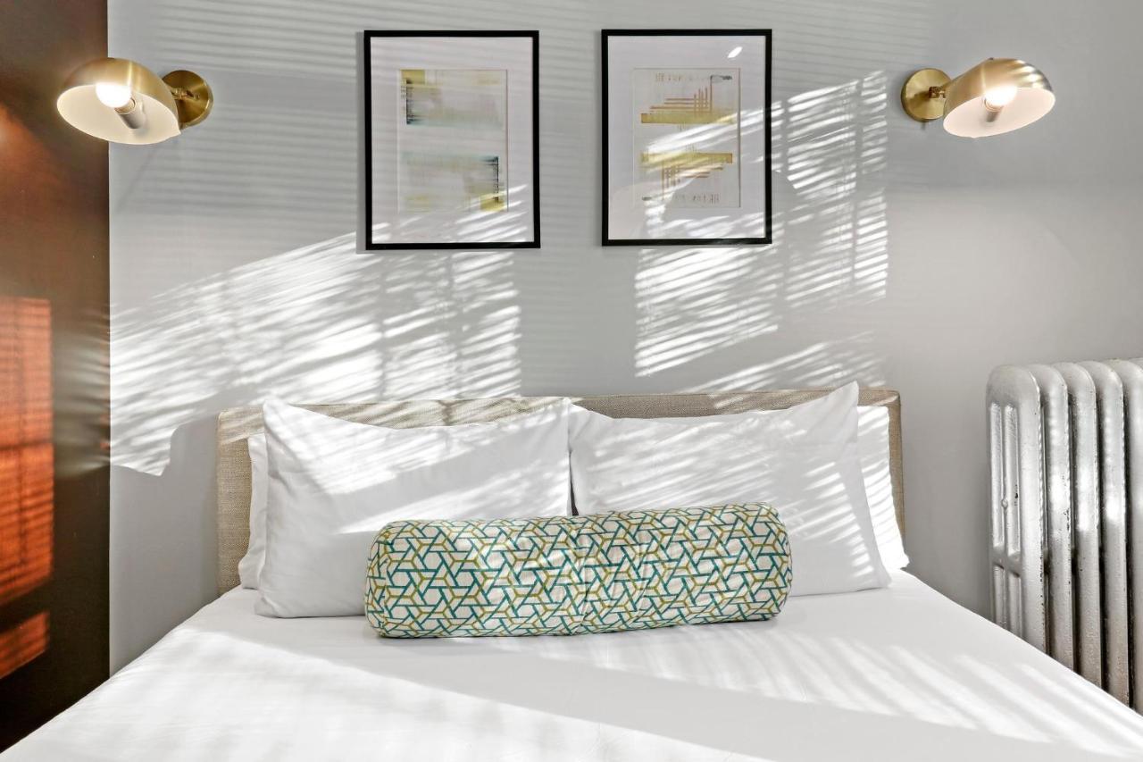 Alluring In Jefferson Park - Leland 1n