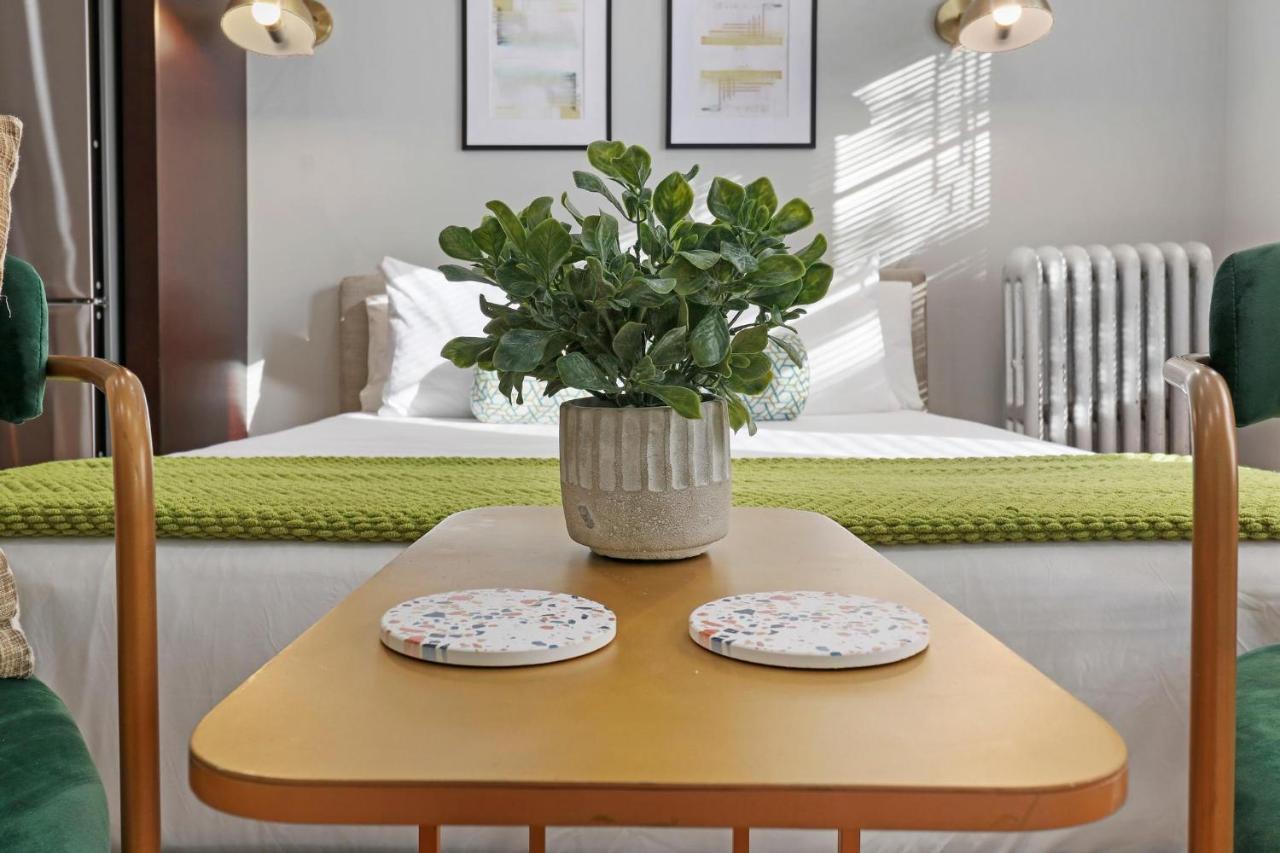 Alluring In Jefferson Park - Leland 1n Apartment *