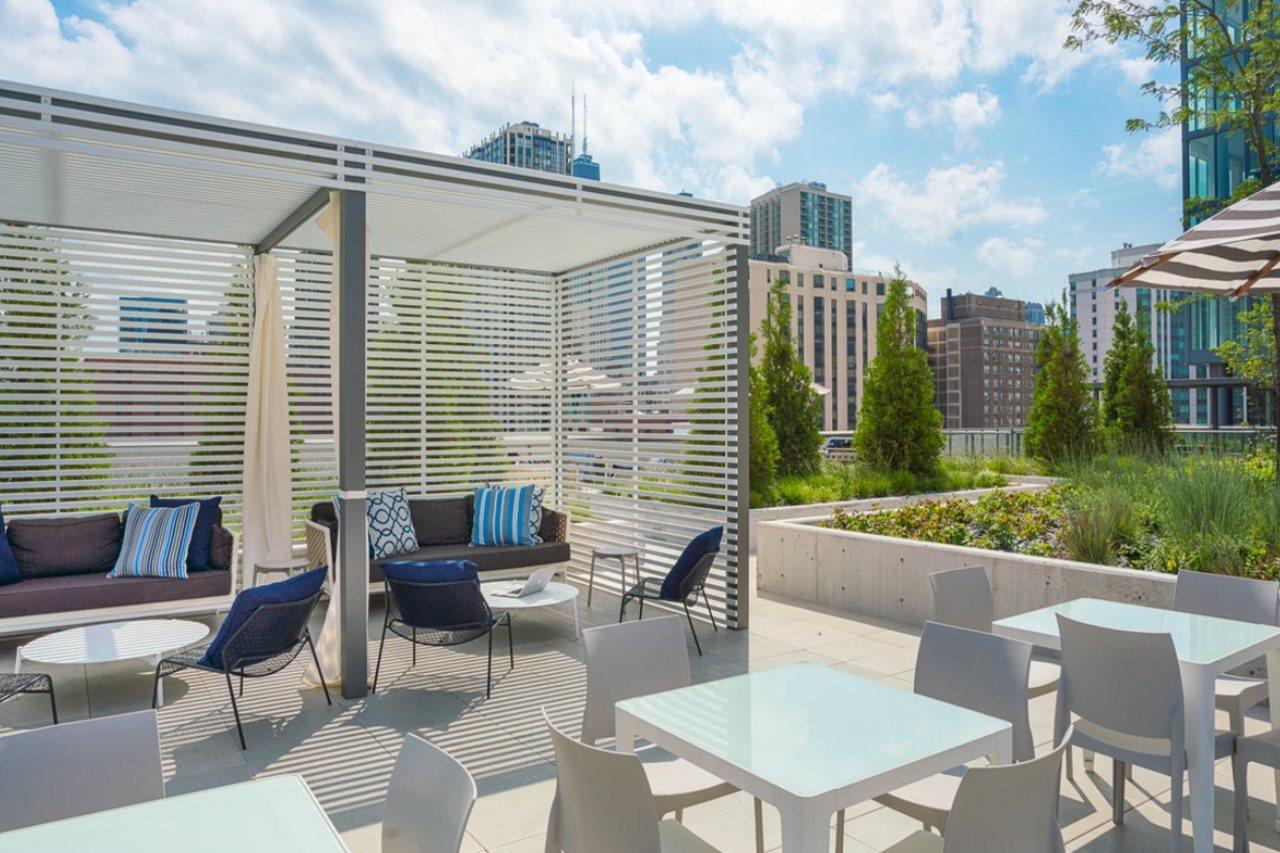 Hotel Level - Old Town Chicago