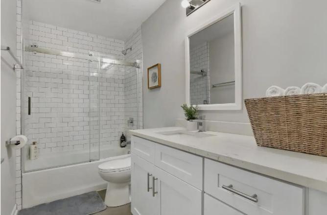 Fully Furnished 2br 2ba With In-unit Laundry - Warren Rep * Chicago