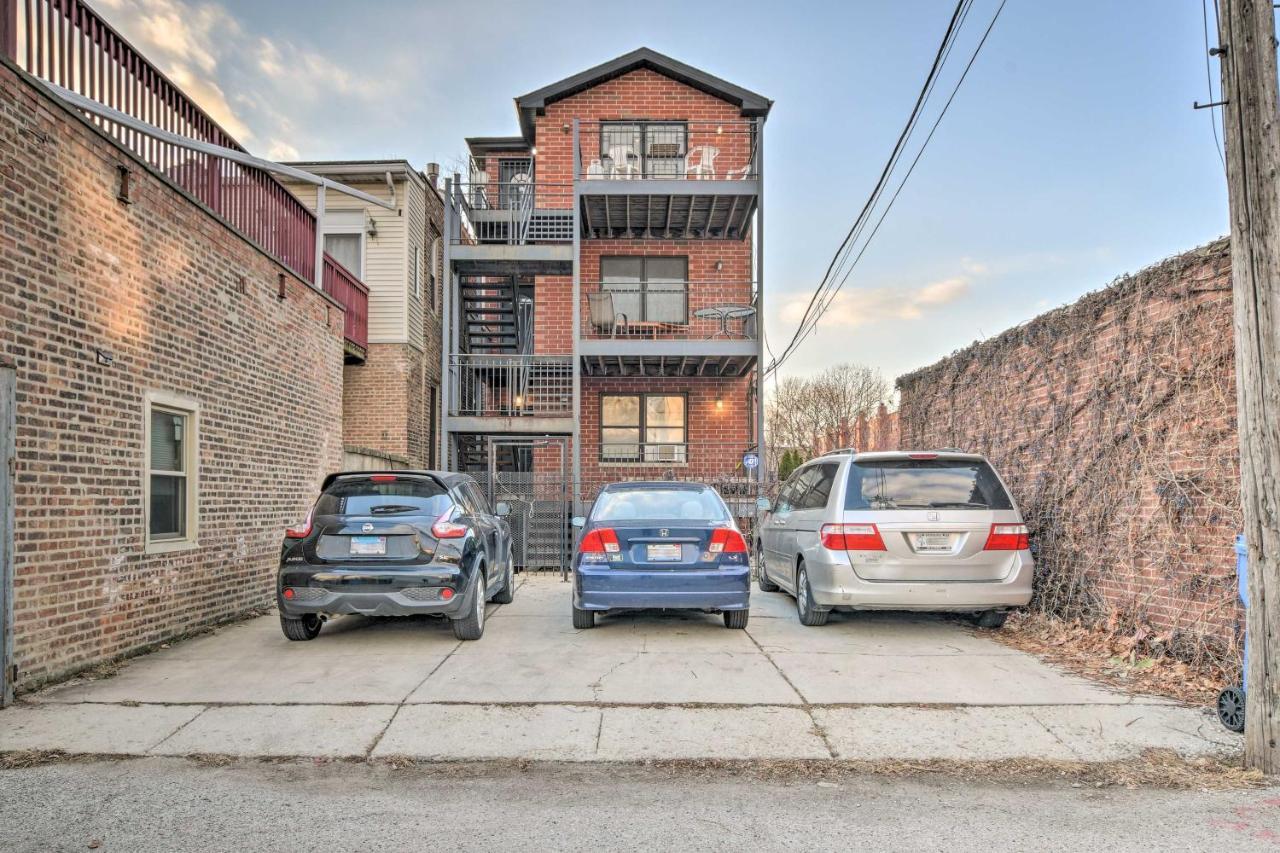 With Balcony Walk To Cta Stations! Apartment