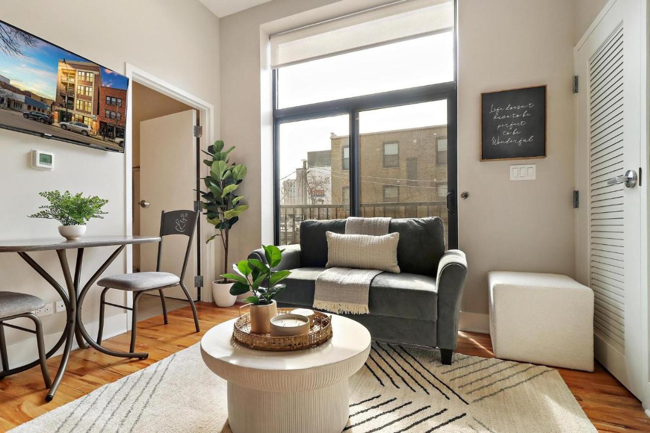 Splendid & Fully Furnished 1br - Broadway 204 Rep Apartment