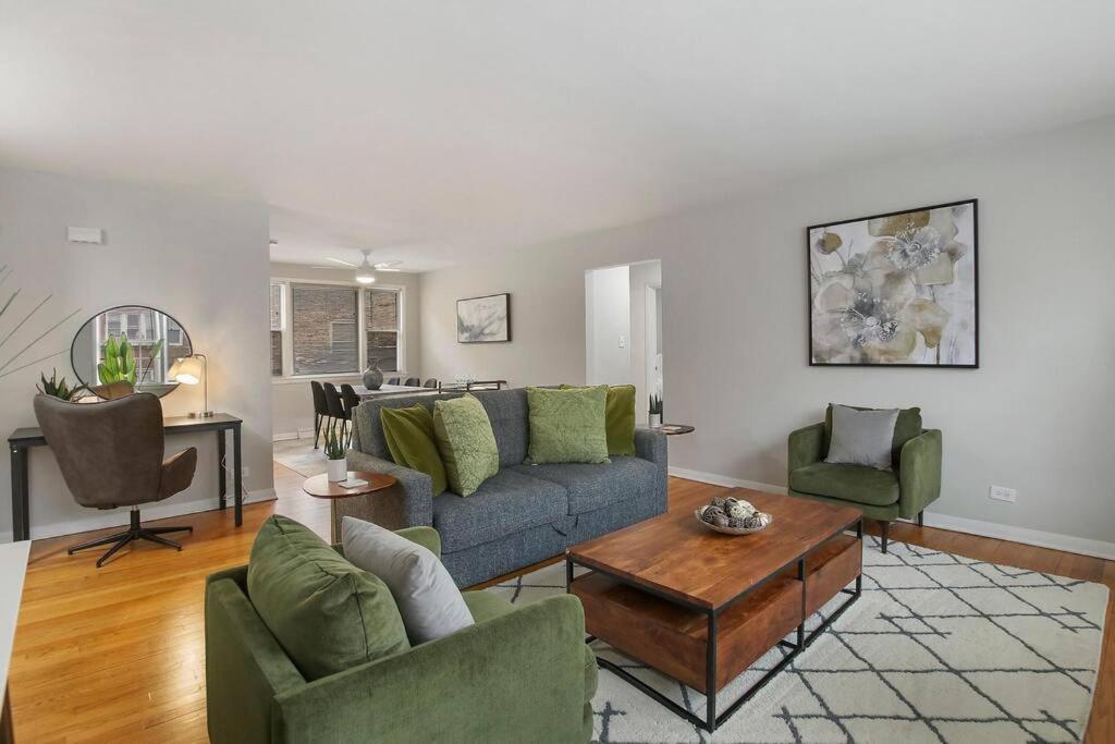 3br Homey & Spacious - Paulina 1s * Chicago