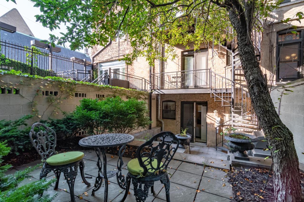 Luxurious Gold Coast 4br 4-story With Parking Sleeps 12 Guests Villa *