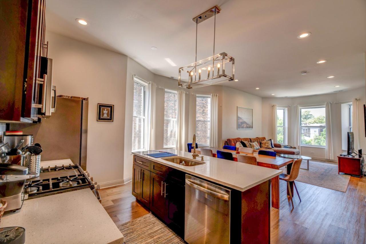 Apartment Spacious 5-br Next To Transit Free Parking Chicago