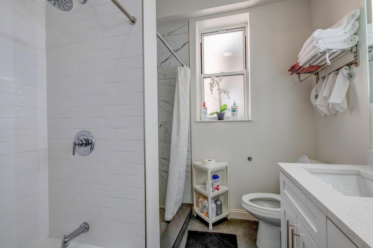 Spacious 5-br Next To Transit Free Parking Apartamento Chicago