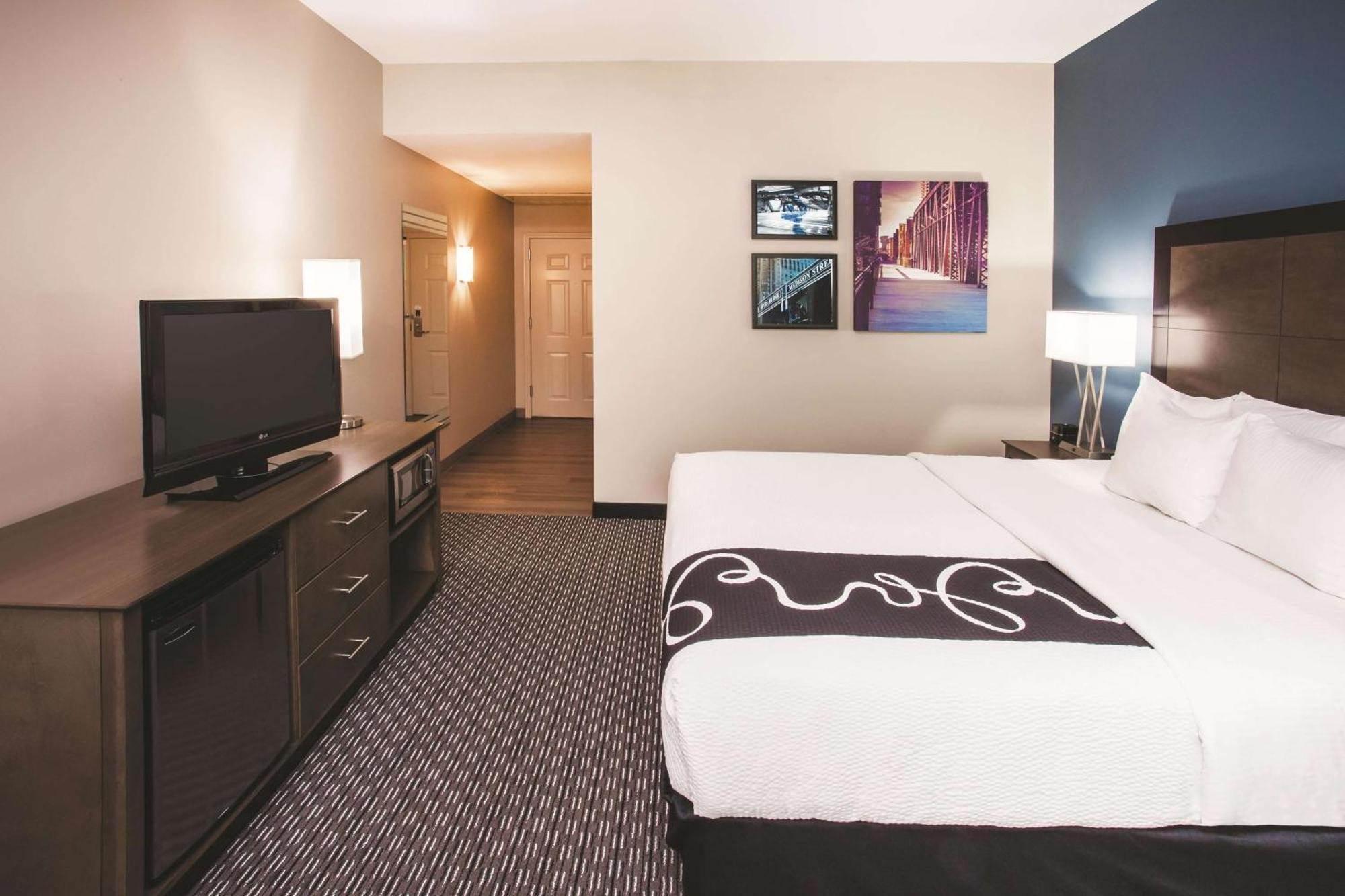 La Quinta Inn & Suites by Wyndham Chicago Downtown