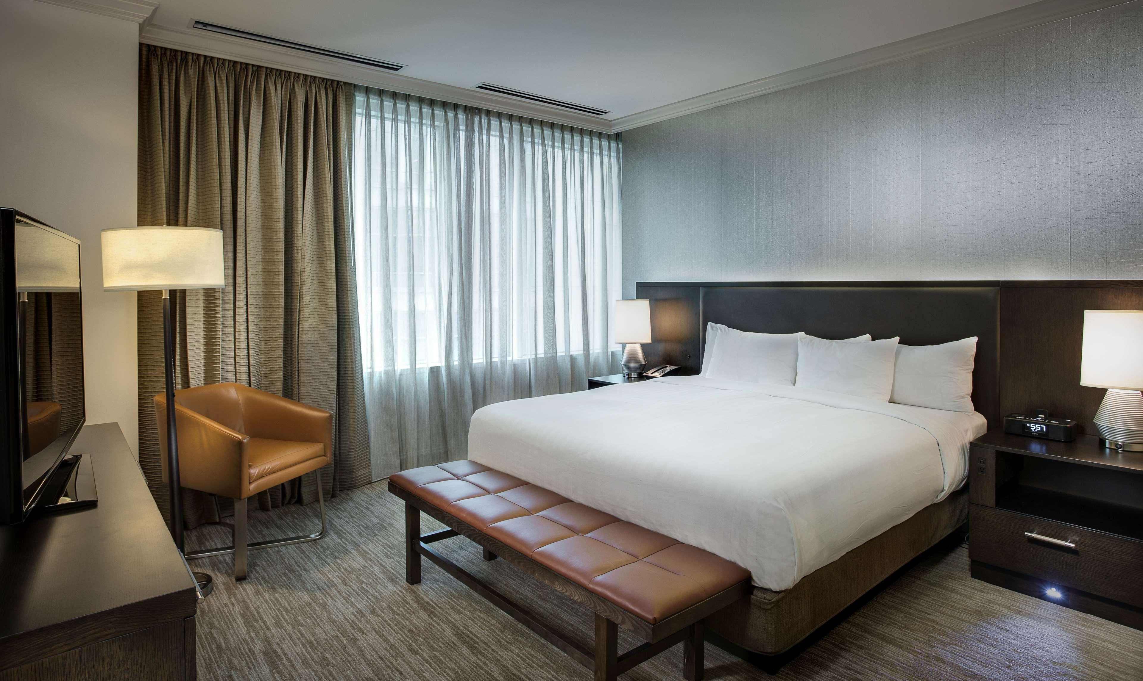 Doubletree By Hilton Magnificent Mile Hotel