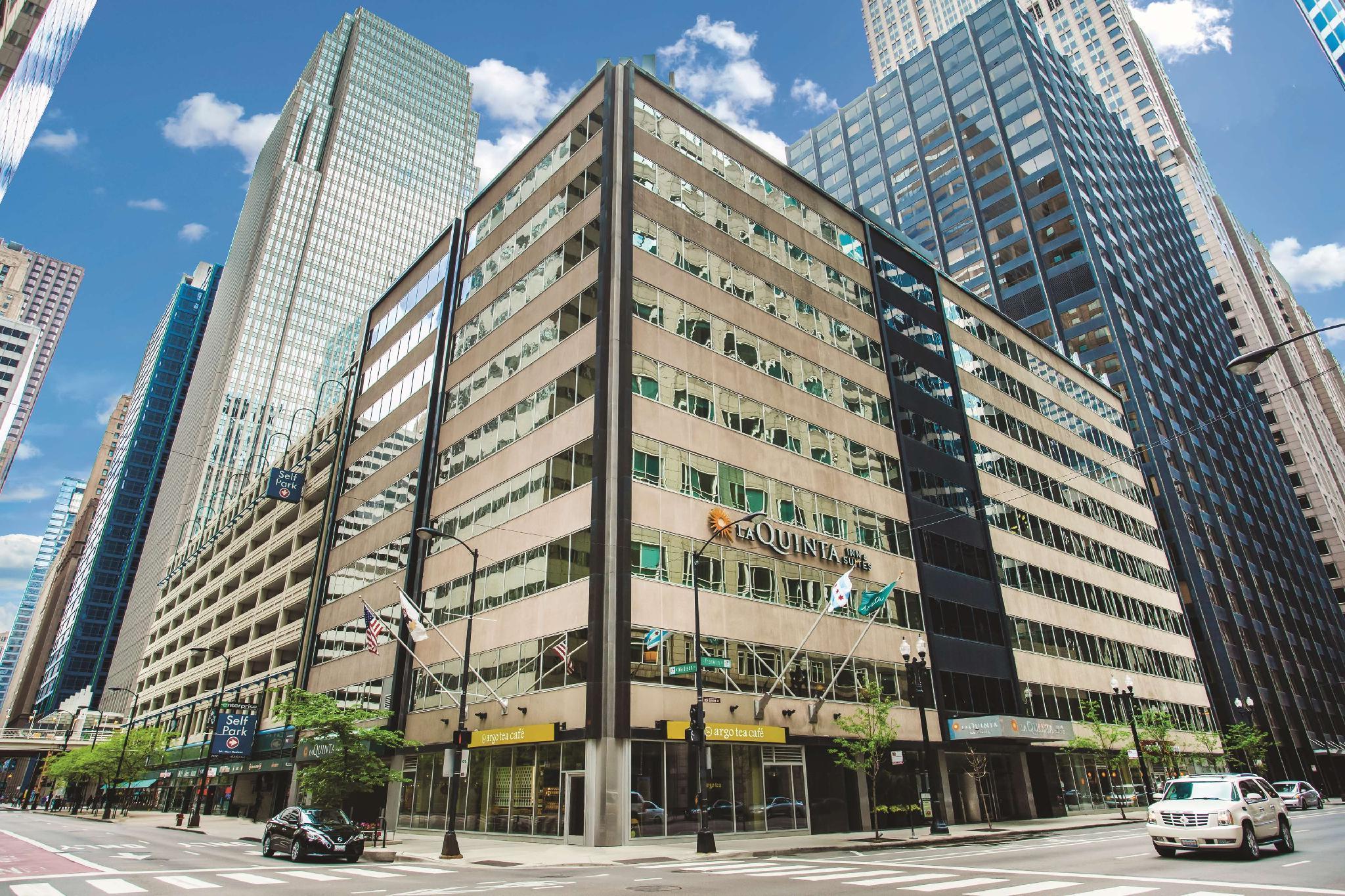 La Quinta Inn & Suites by Wyndham Chicago Downtown Hotel 3*