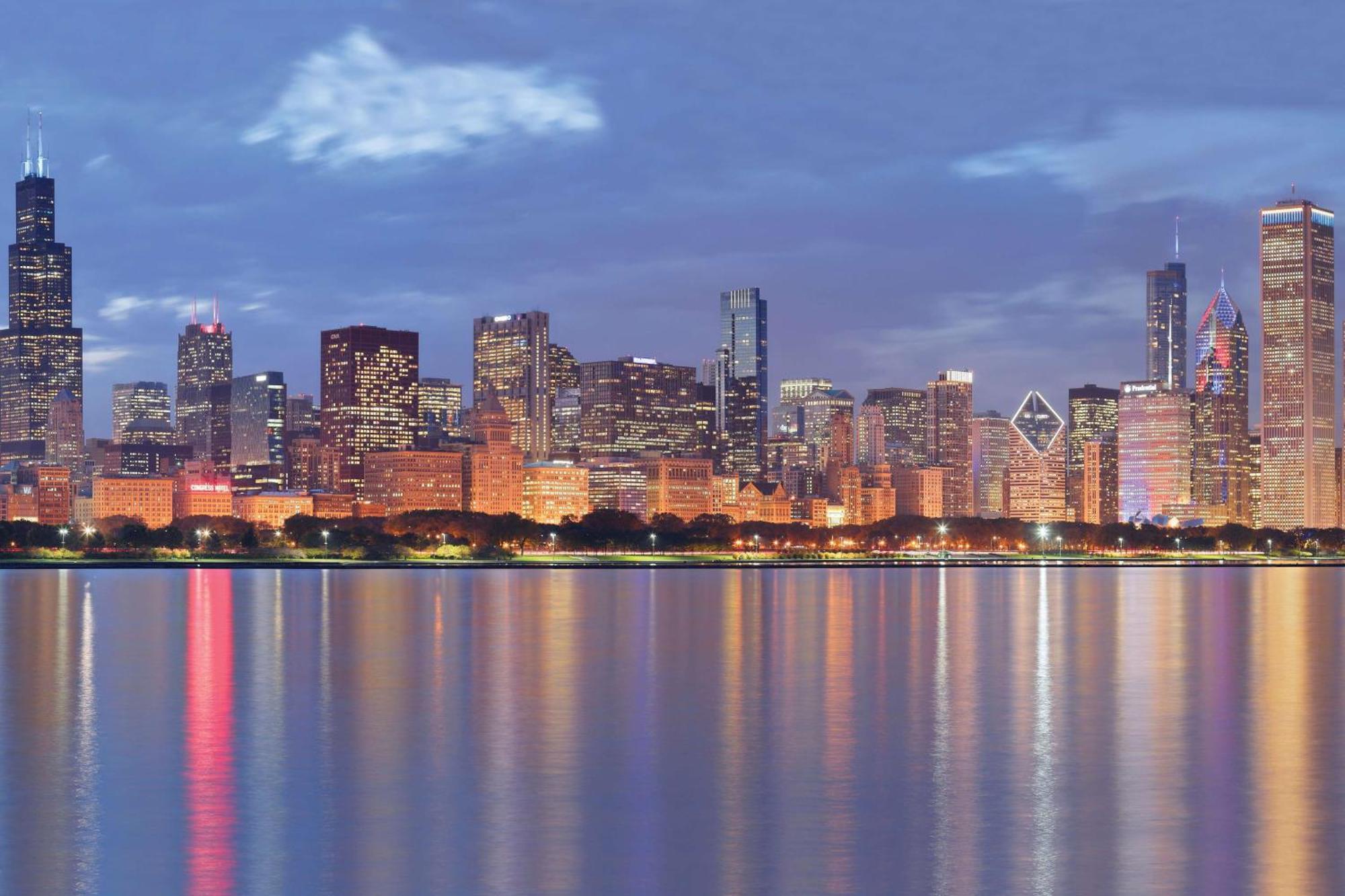 La Quinta Inn & Suites by Wyndham Chicago Downtown 3*