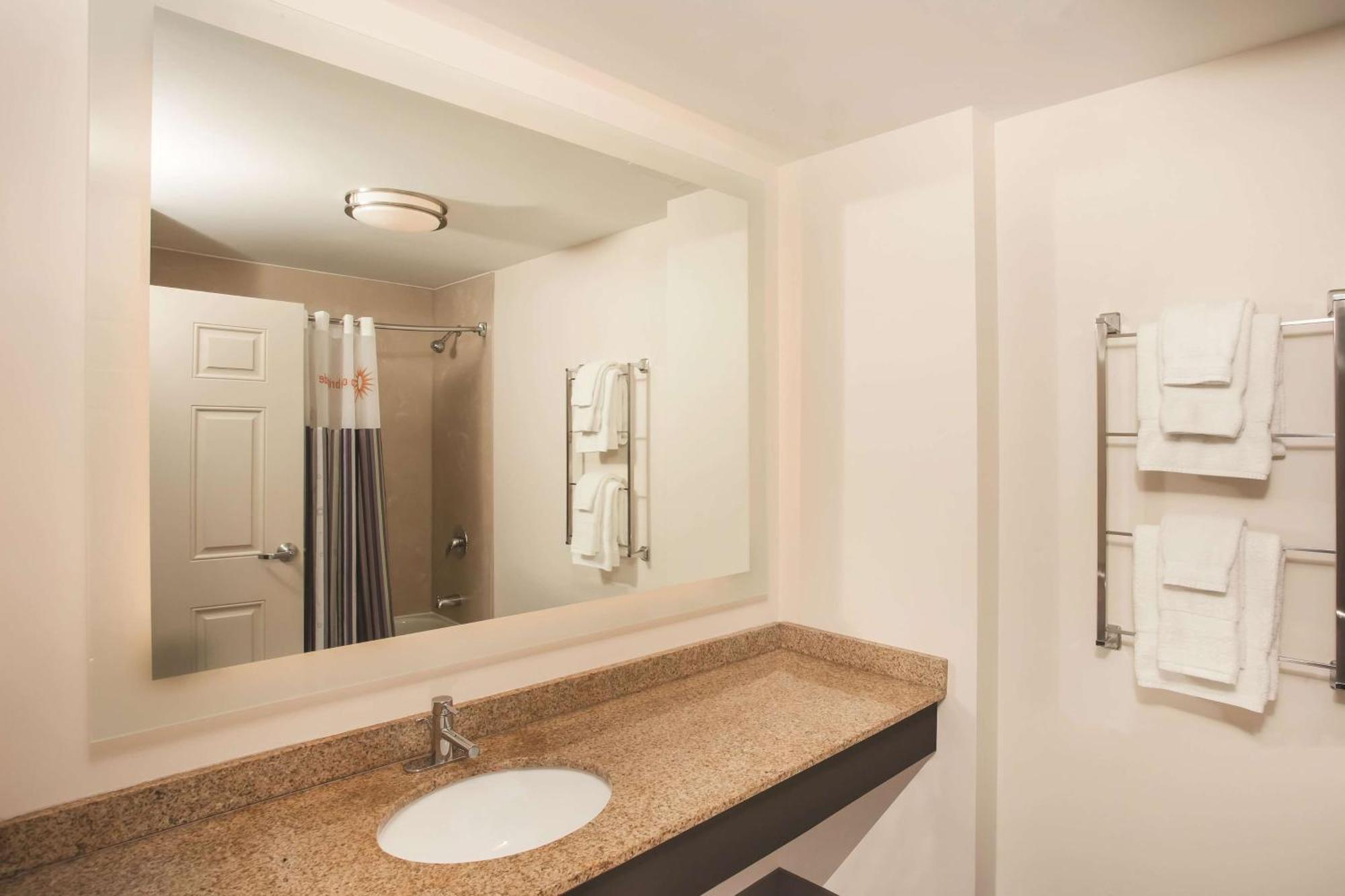 La Quinta & By Wyndham Downtown Hotel Chicago