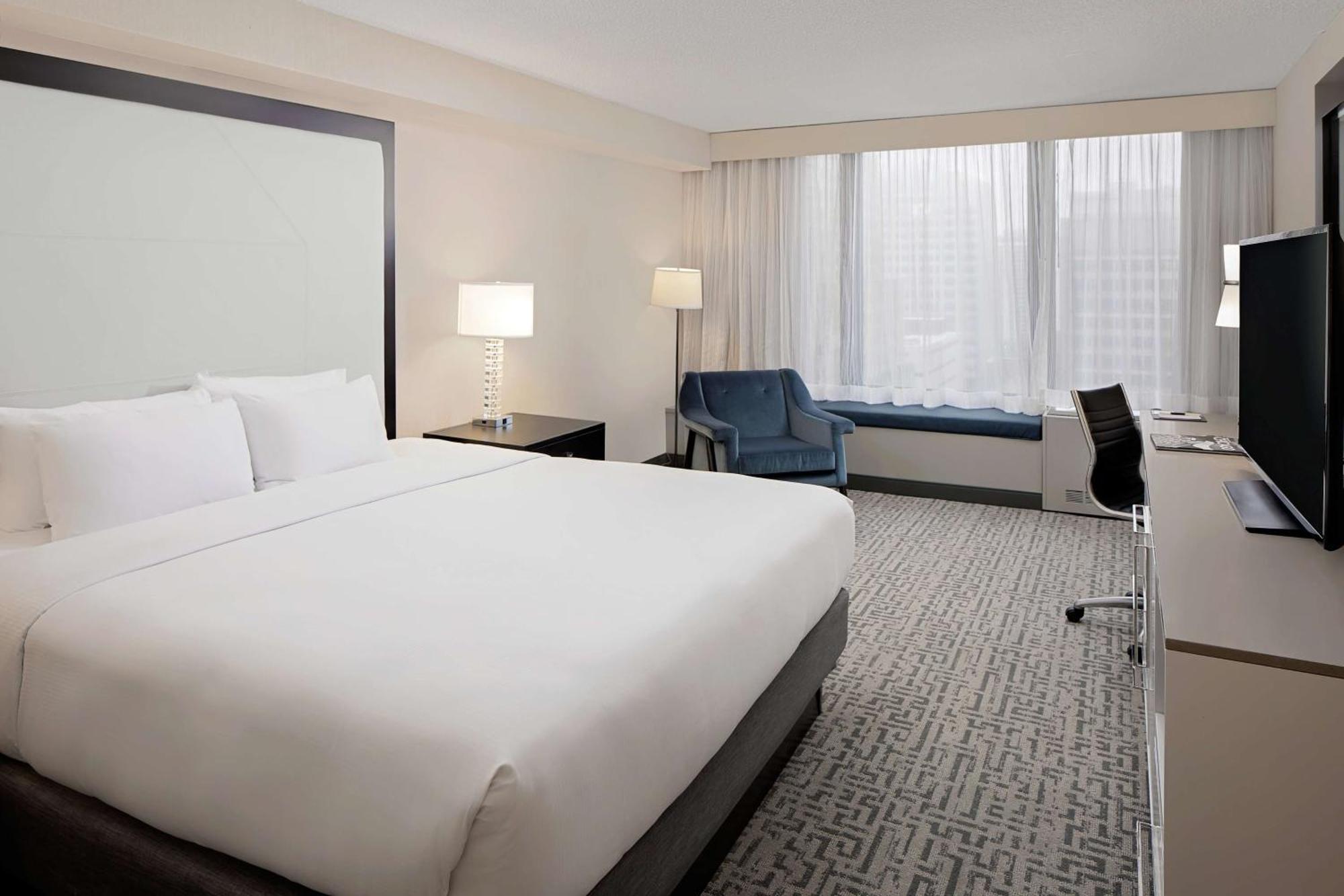 Doubletree By Hilton Magnificent Mile Hotel