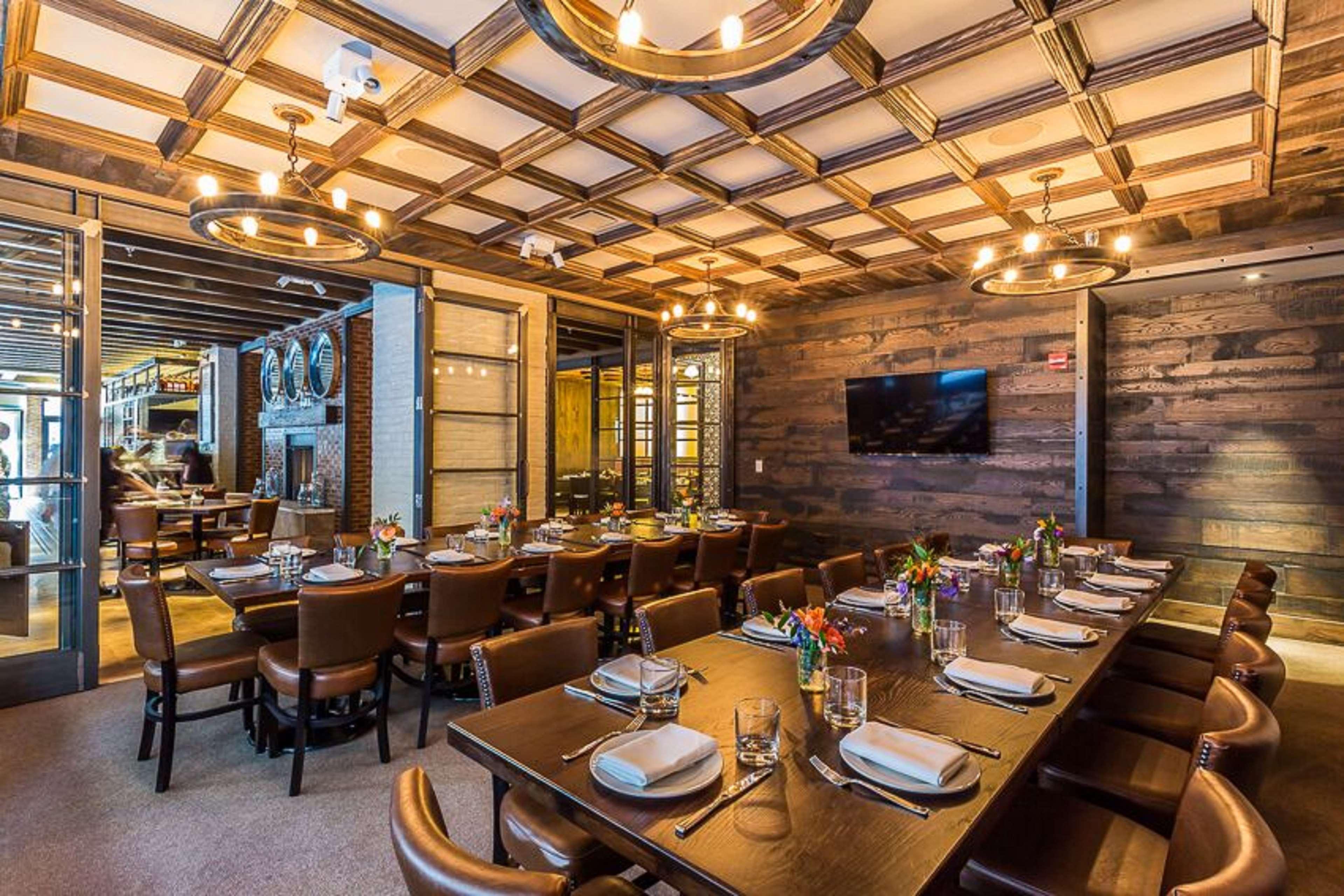 Homewood By Hilton Downtown - Magnificent Mile Hotel