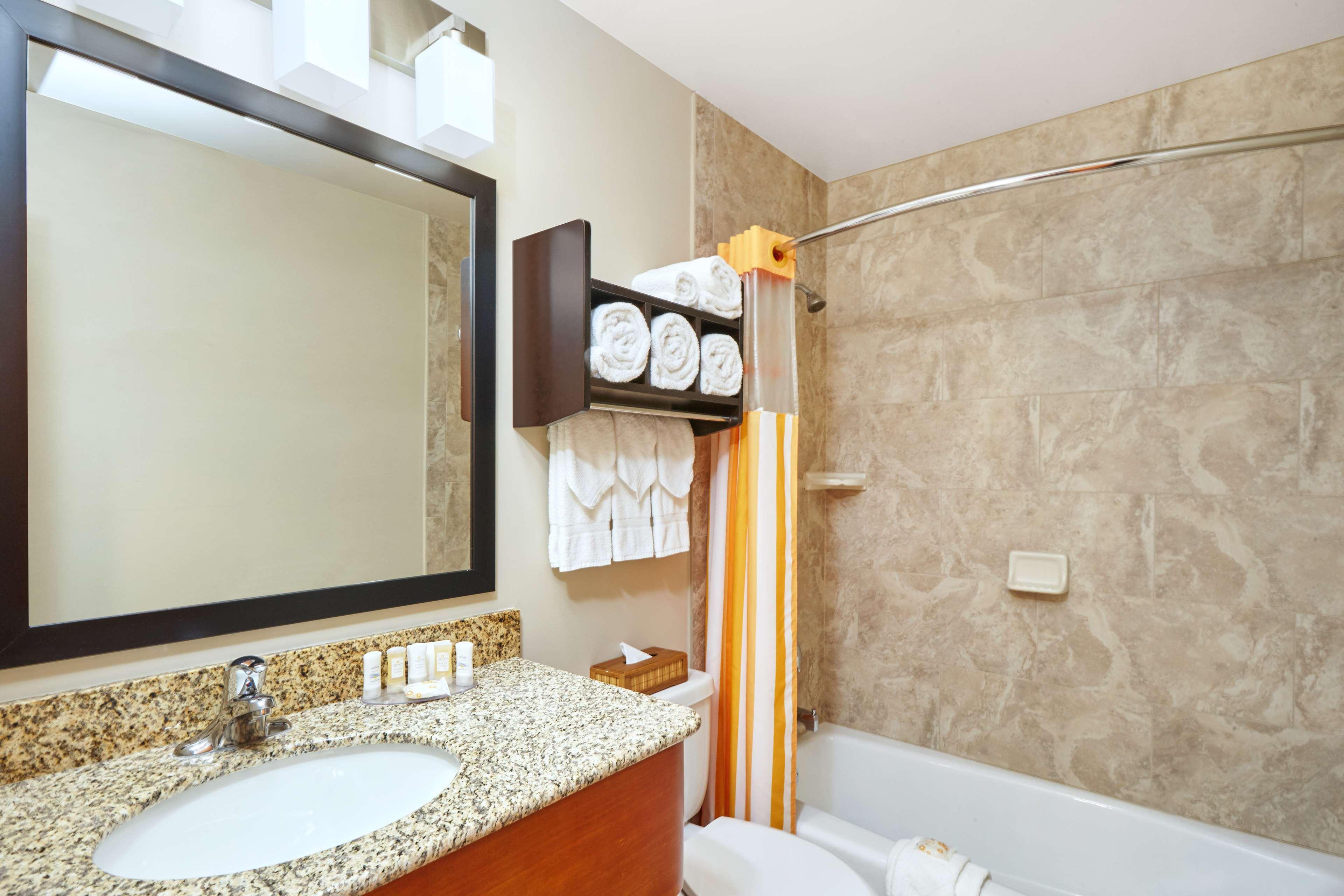 Western Hyde Park 2* Chicago