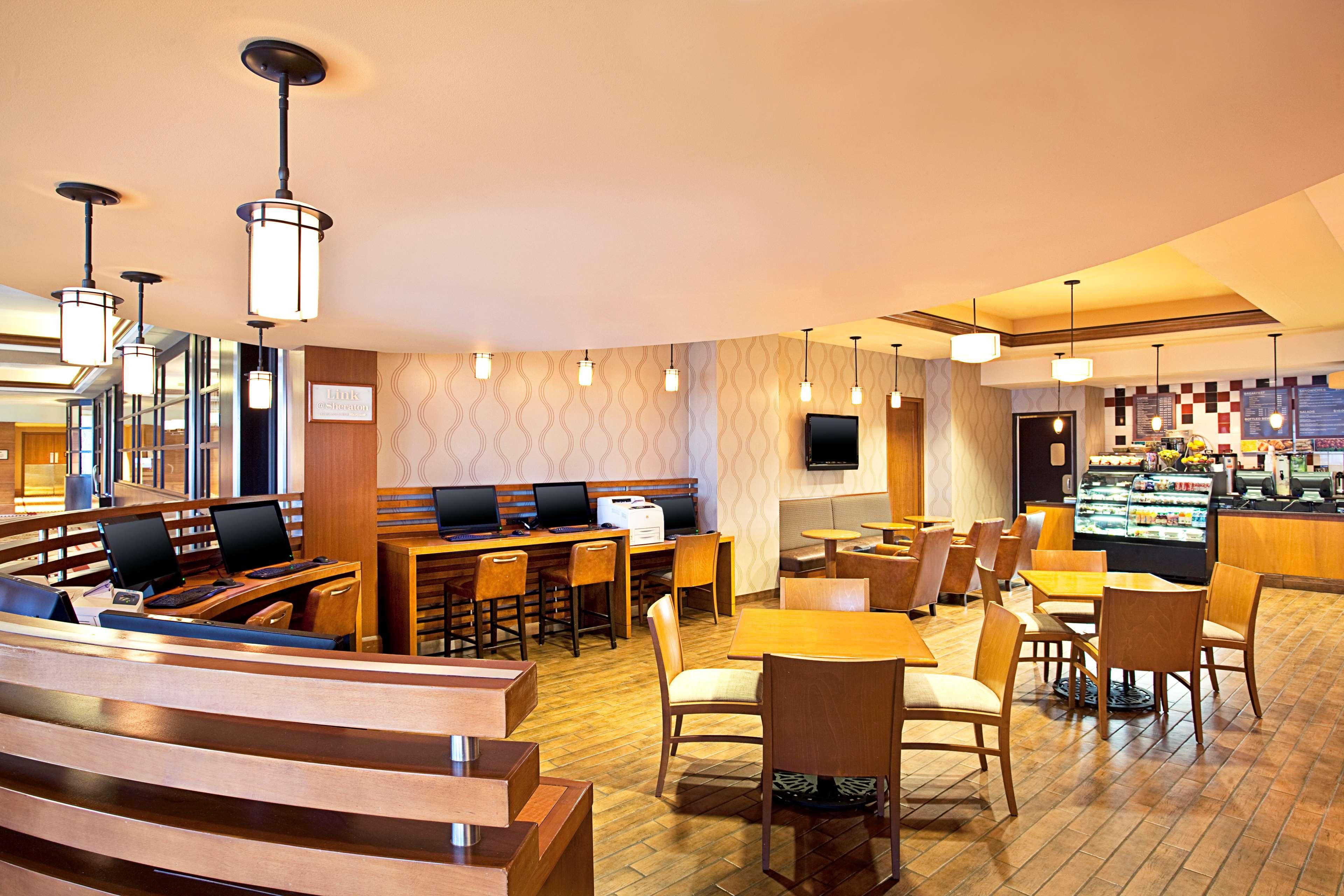 Sheraton Grand Riverwalk Hotel Chicago