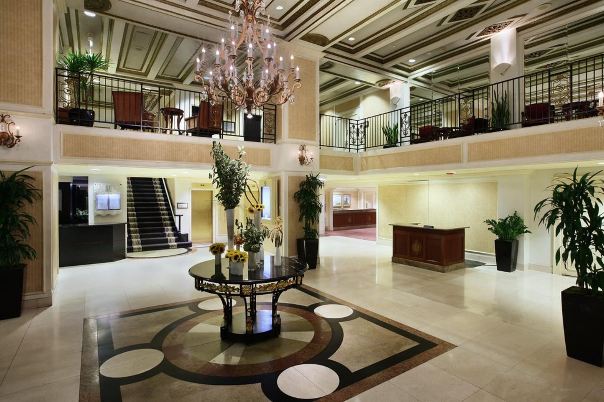 Millennium Knickerbocker Hotel 4*