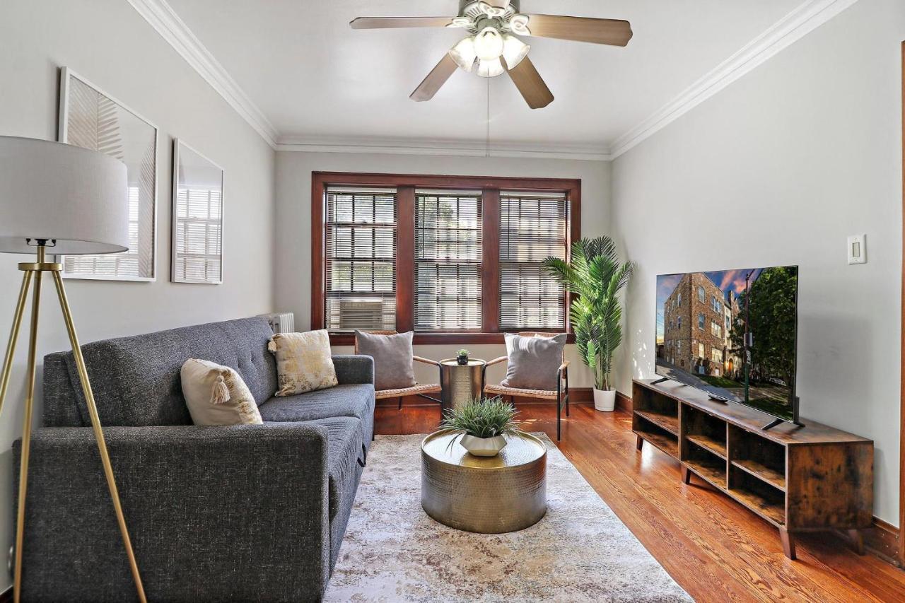 1br Contemporary With Laundry Facility - Lockwood 1 & 2 Apartment