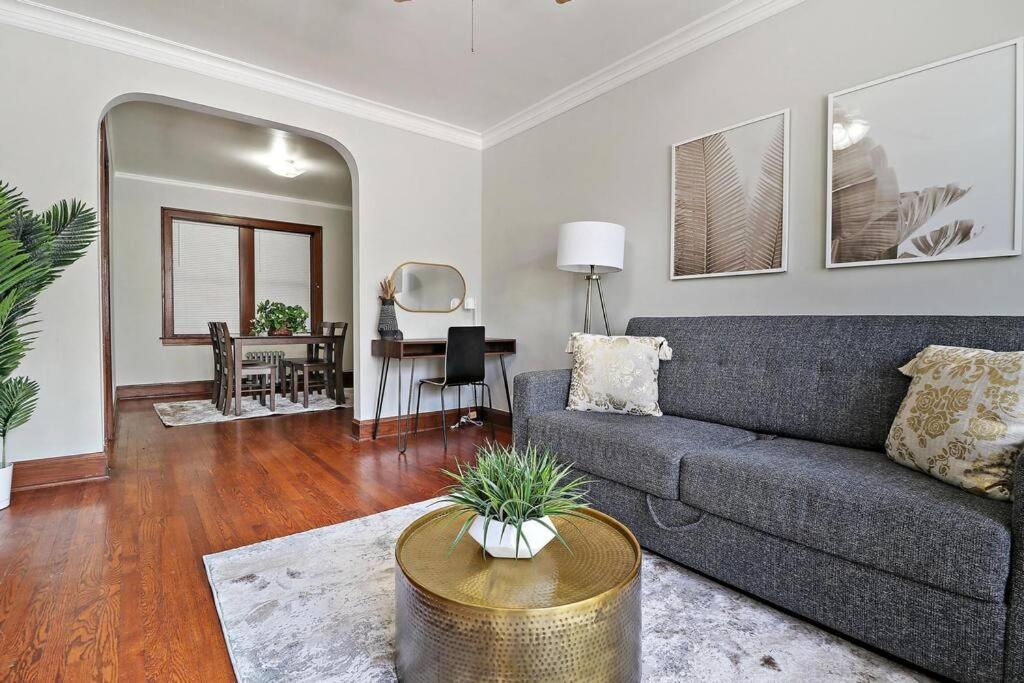 1br Contemporary With Laundry Facility - Lockwood 1 & 2 * Chicago