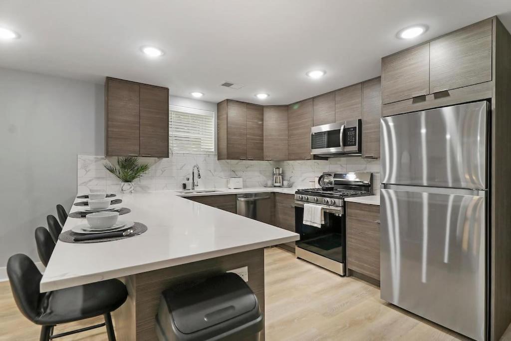 2br Close To Local Cafes & Stores - Magnolia G Apartment *